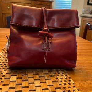 DOONEY & BOURKE FLORENTINE TOGGLE CROSSBODY